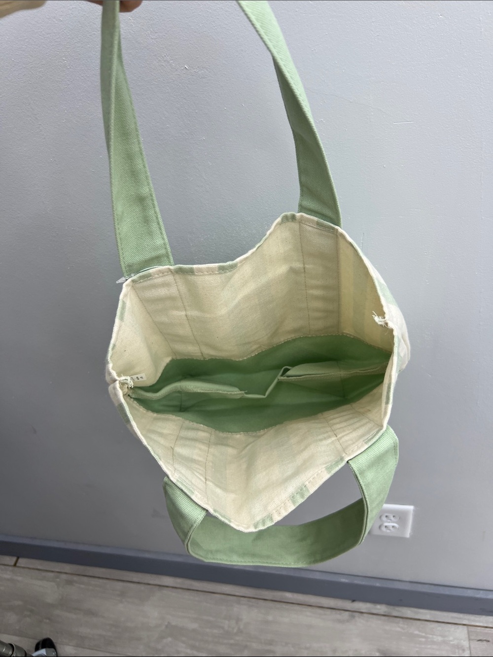 Trader Joe’s Green Stripped Mini Tote Bag - Picture 3 of 3